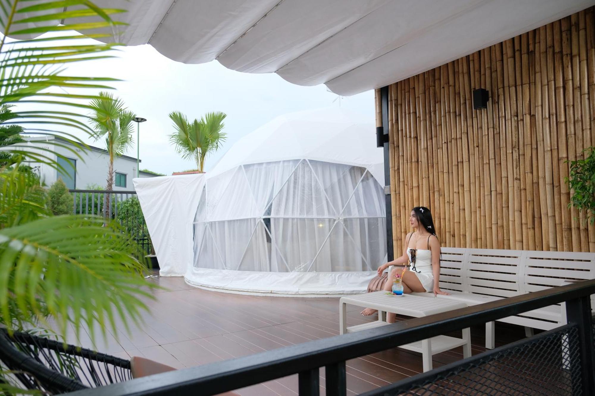 Le Resort&Villas - SHA Extra Plus Rawai Exterior foto The Bubble Hotel