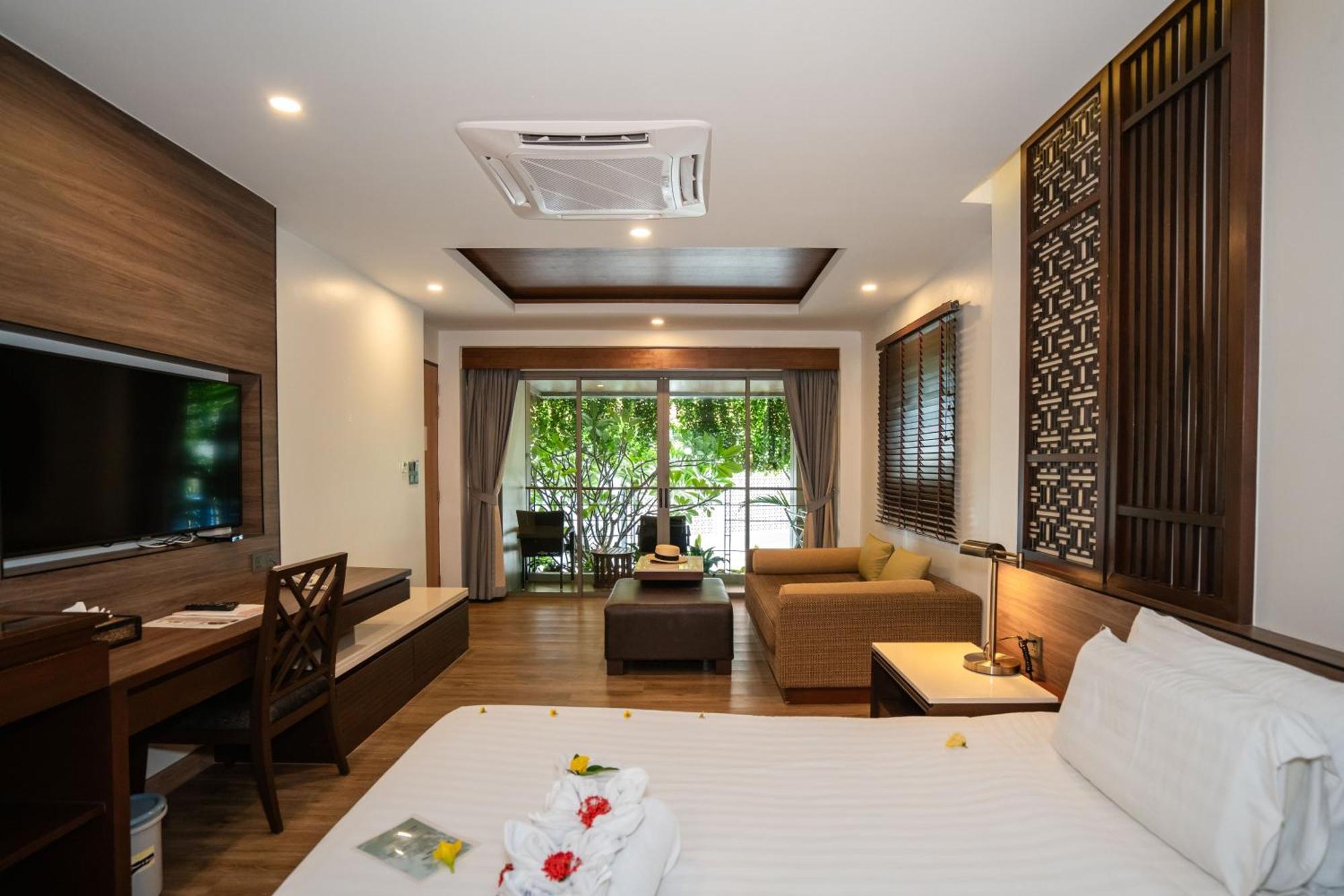 Le Resort&Villas - SHA Extra Plus Rawai Exterior foto Deluxe Pool Access